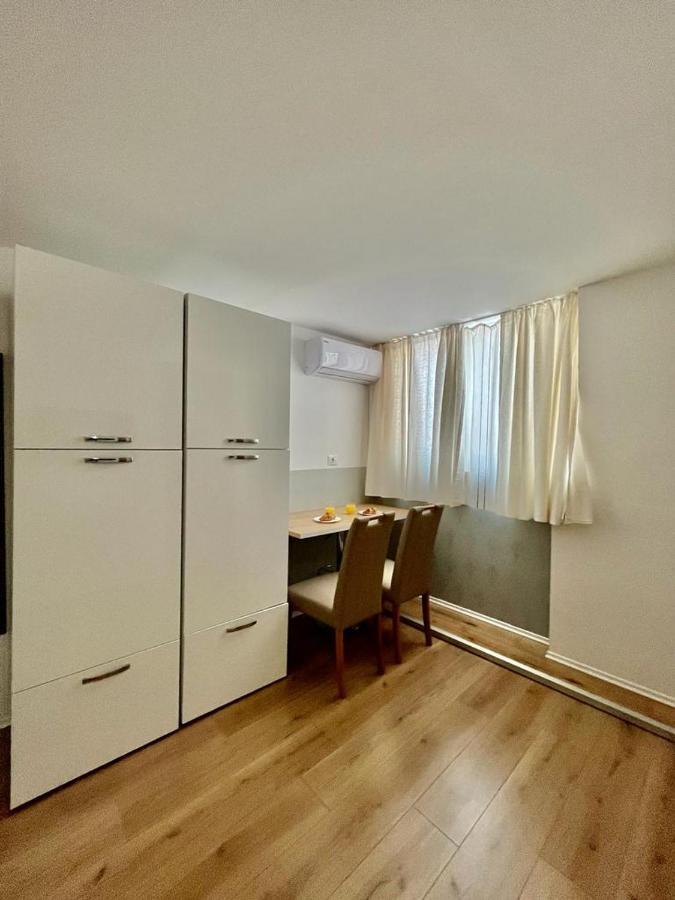 Apartmani Roza Пула Экстерьер фото